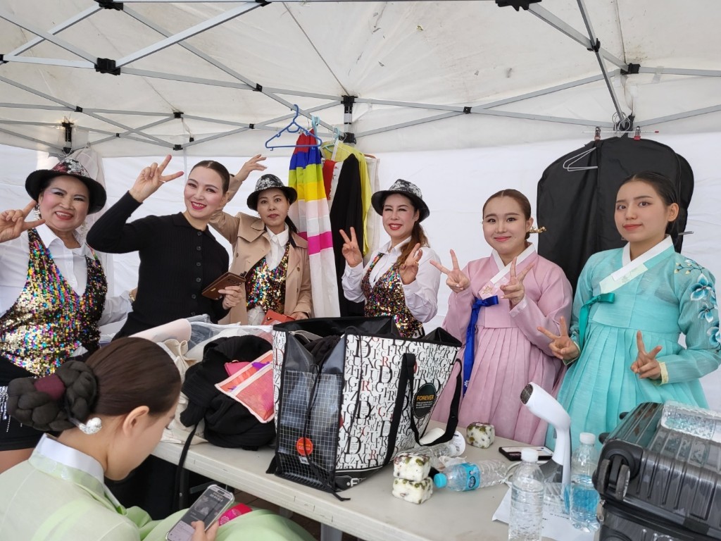 한누리예술단 부채춤 야외 공연