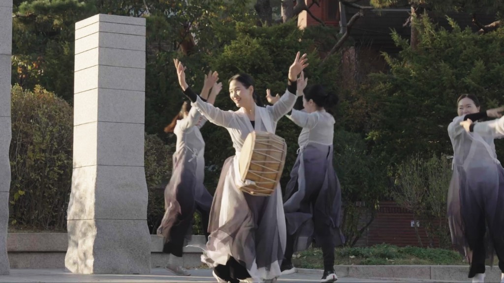 한누리예술단 한복 군무 공연