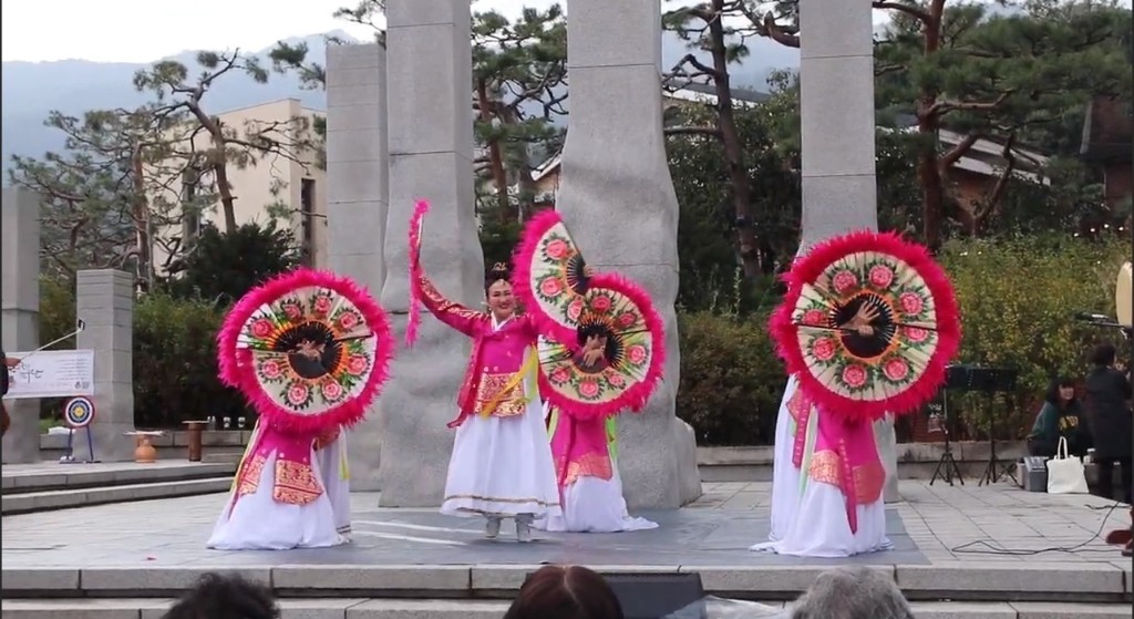 한누리예술단 한복 공연 커튼콜