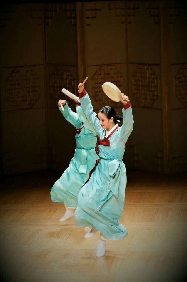 한누리예술단 소고춤 전통무용